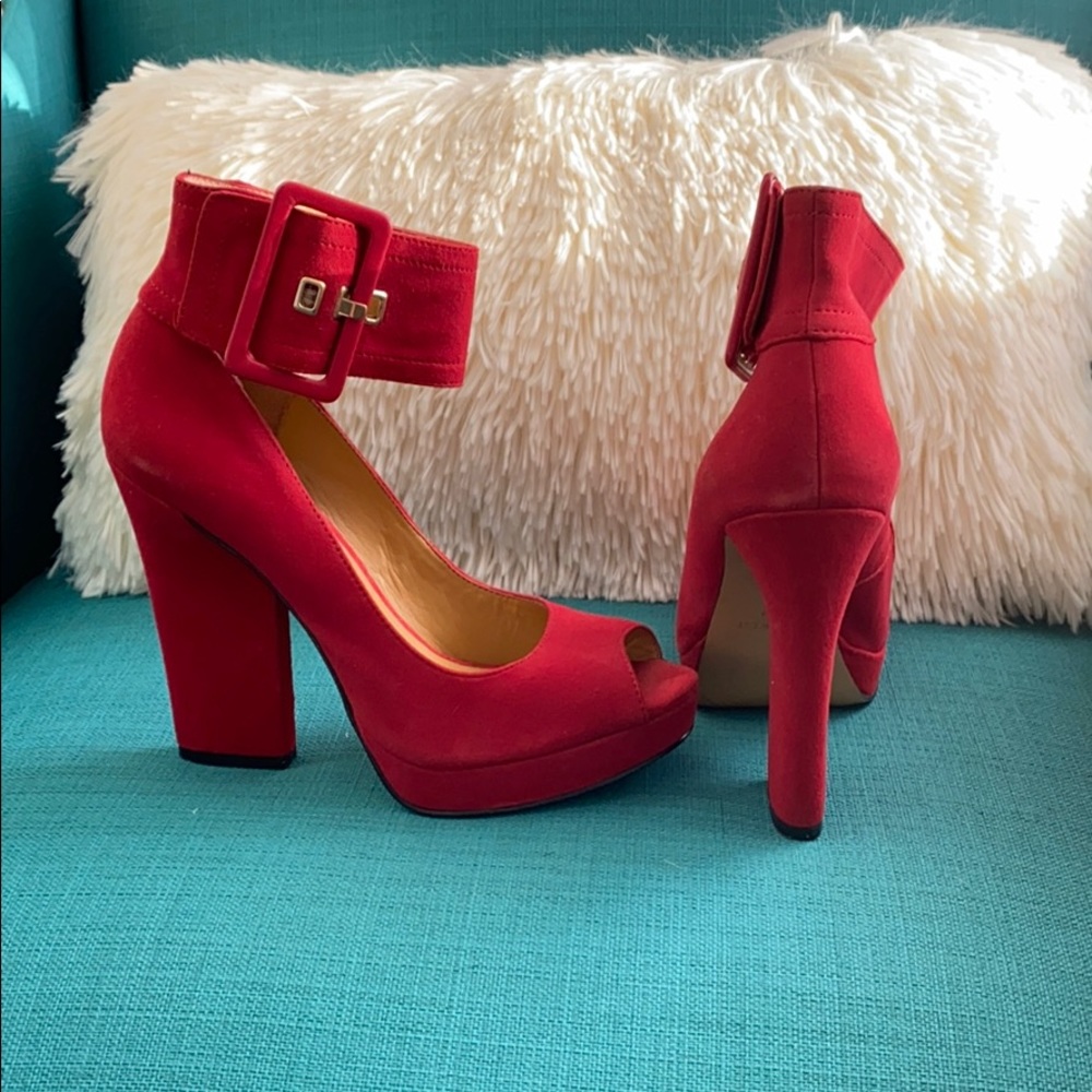 Nine West red peep toe sandal heels